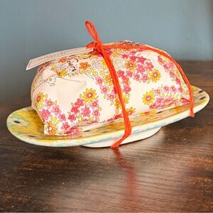 Margot Elena - Library of Flowers Floral Soap Dish and Honeycomb Soap